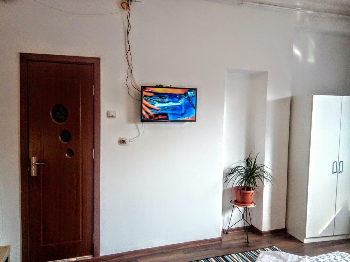 Central Bright Modern Studio Bucarest Extérieur photo